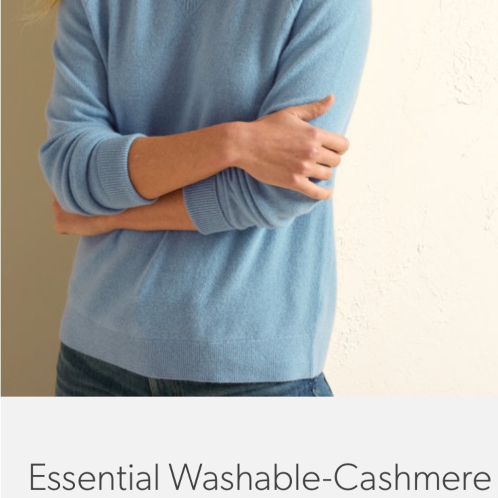 Garnet Hill Cashmere Sweater - Light Blue